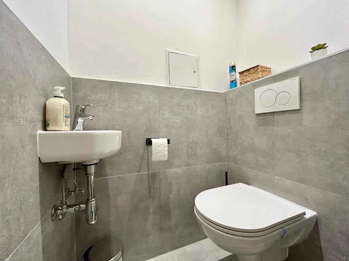 90 M2 Stylish & Modern Apartment With Netflix Vienna Austria