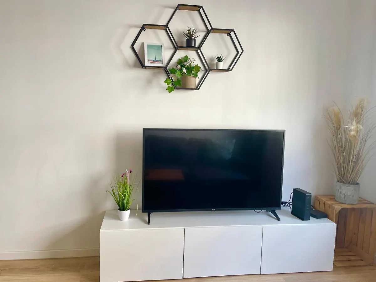 90 M2 Stylish & Modern Apartment With Netflix Vienna