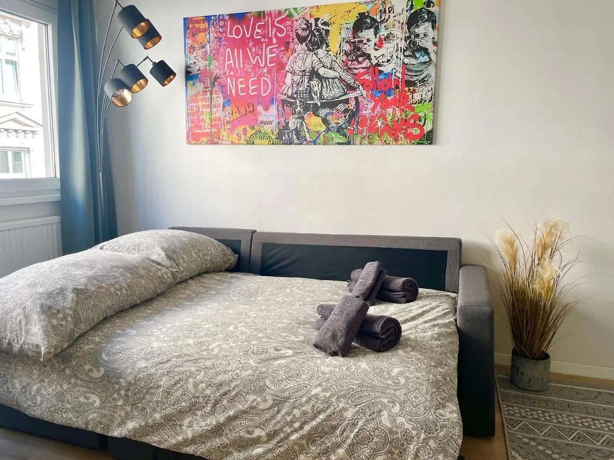 90 M2 Stylish & Modern Apartment With Netflix Vienna